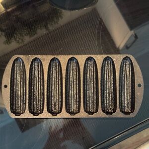 Cast Iron Lodge Cornbread Pan